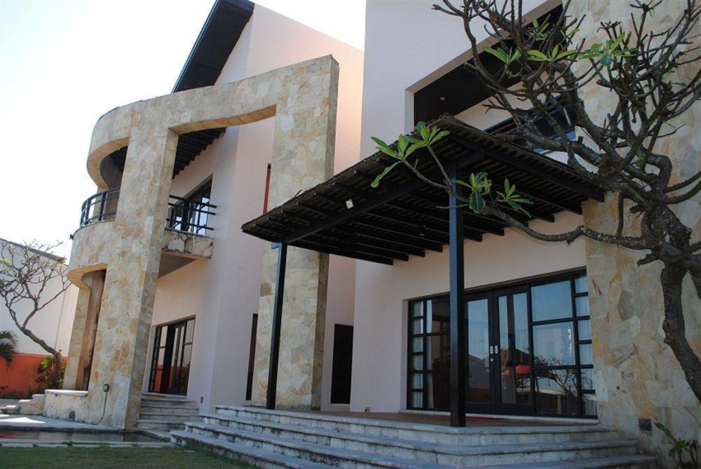 Ketewel Suarti Resort, Villas & Gallery מראה חיצוני תמונה
